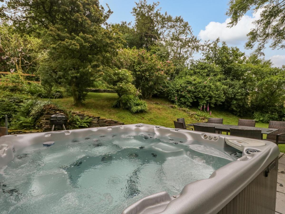 Ewedale Farm Villa Ulverston Exterior photo